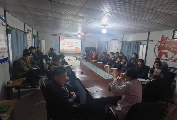 陜煤建設(shè)礦建二公司開展“健康知識(shí)送一線”志愿服務(wù)活動(dòng)