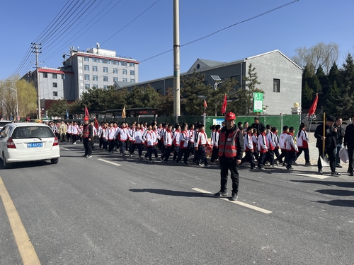 陜煤建設(shè)榆林公司第一項目部：開啟“守護(hù)模式”為學(xué)子們安全保駕護(hù)航 踐行國企社會擔(dān)當(dāng)