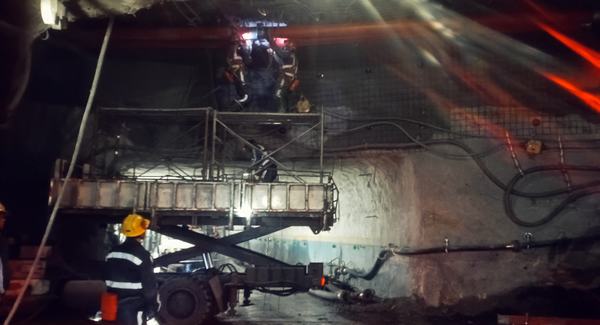 陜煤建設渭南分公司第二安裝項目部：齊心協(xié)力攻堅克難 輪班值守督促履約