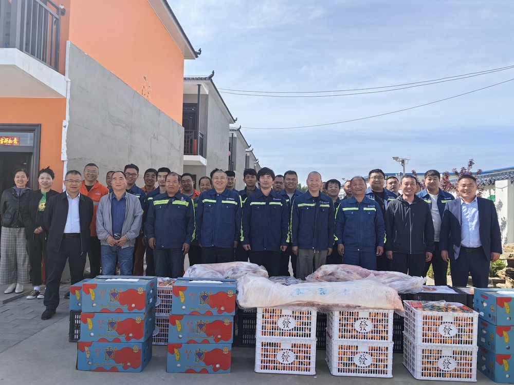 陜煤建設(shè)機(jī)電安裝公司：勞動(dòng)節(jié)慰問(wèn)一線(xiàn)職工