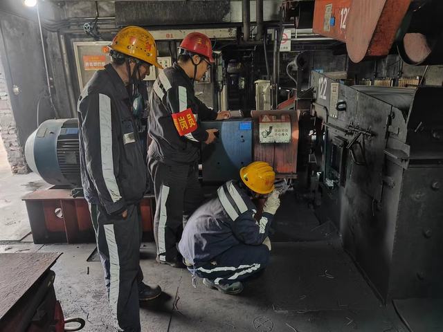 陜煤建設(shè)洗選煤運(yùn)營(yíng)公司澄合山陽(yáng)運(yùn)營(yíng)項(xiàng)目部：“五一”假期“不打烊”，致敬一線(xiàn)“孤勇者”
