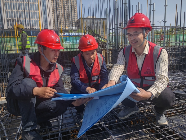 陜煤建設(shè)榆林公司榆溪圣境項(xiàng)目部：堅(jiān)守現(xiàn)場(chǎng)，做質(zhì)量的捍衛(wèi)者