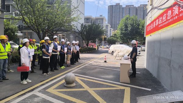 陜煤建設(shè)新城公司：開(kāi)展高處墜落應(yīng)急演練 提高應(yīng)急救援處置能力