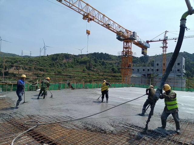 陜煤建設(shè)韓城分公司土建十一項(xiàng)目部：“雙輪驅(qū)”按下施工快鍵，“三維度”掀起建設(shè)熱潮