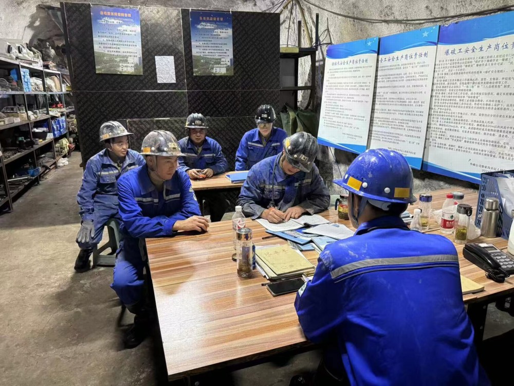 陜煤建設(shè)礦建三公司：“雙節(jié)”將至，安全“置頂”