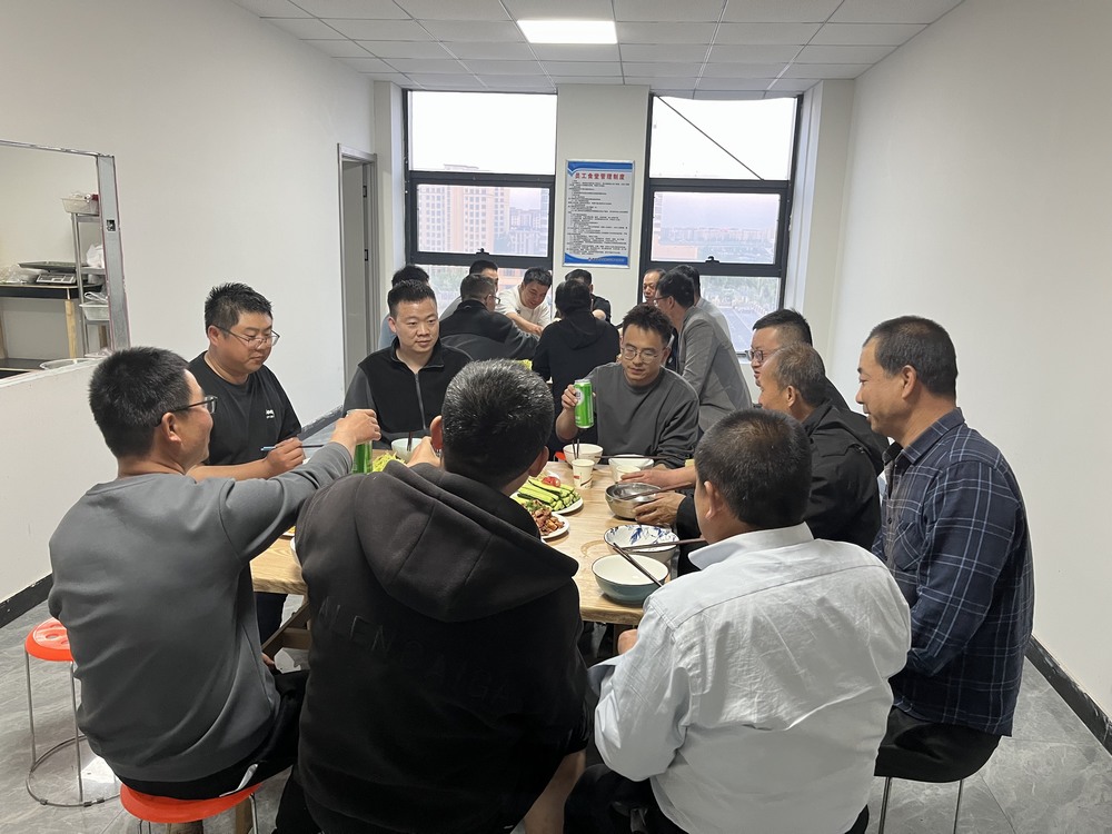 國(guó)慶工地 美味飄香暖人心