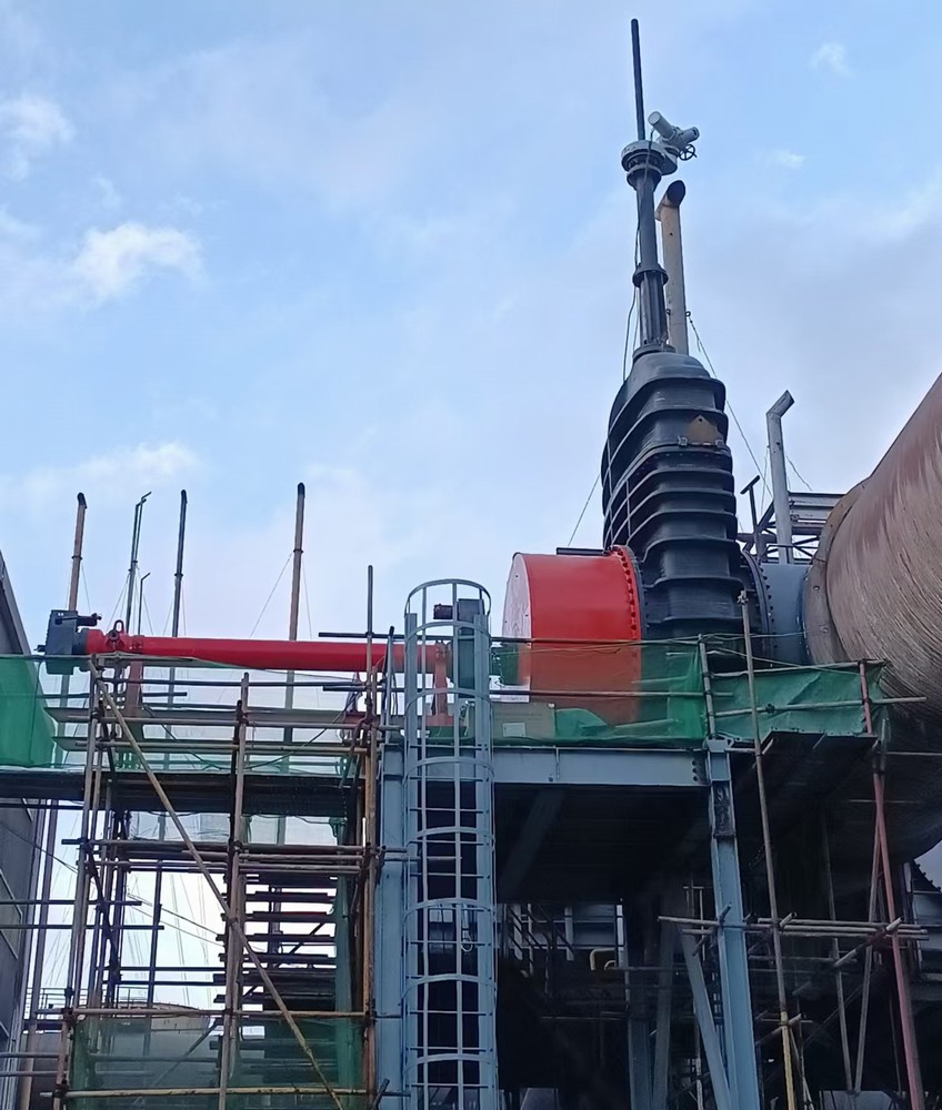 全力以赴！八小時(shí)圓滿完成煤氣管道DN2400帶壓開(kāi)孔作業(yè)