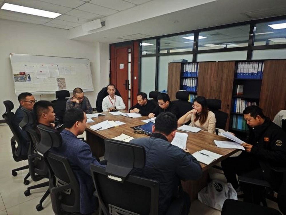 陜煤建設渭南分公司承建的曹家灘煤礦物資棚及場地硬化工程順利通過竣工驗收