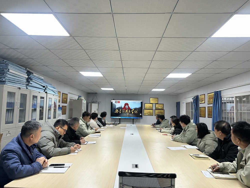 陜煤建設(shè)韓城分公司土建二項(xiàng)目部：傳承雷鋒精神，踐行時(shí)代擔(dān)當(dāng)