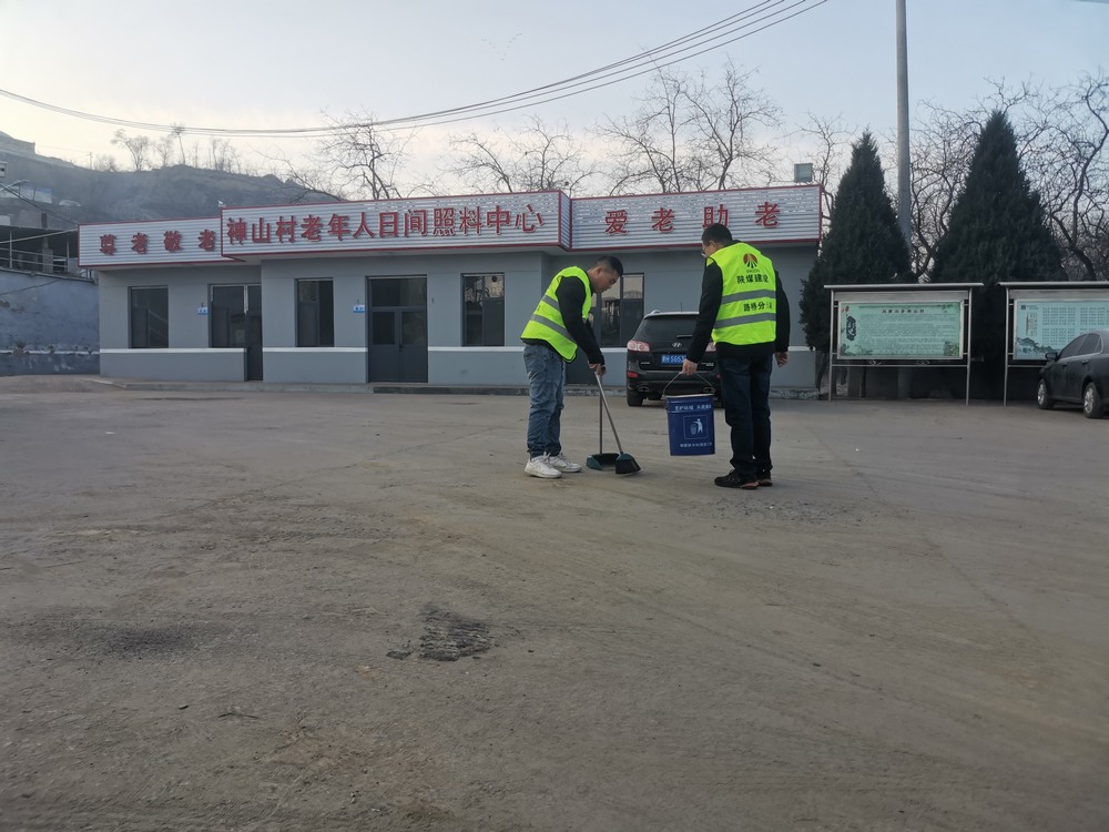 陜煤建設(shè)路橋分公司：學(xué)雷鋒，三月春“鋒”暖人心