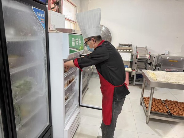 陜煤建設(shè)煤礦運營服務分公司：后勤保障再升級 職工幸?！皾M格電”