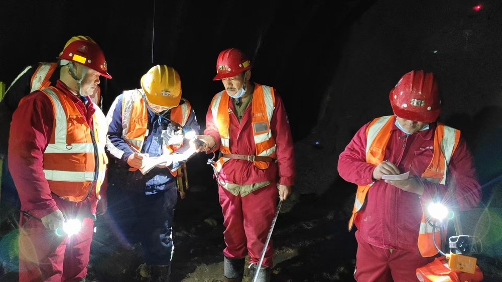 陜煤建設(shè)礦建三公司：請收看！“五一”勞動(dòng)特寫