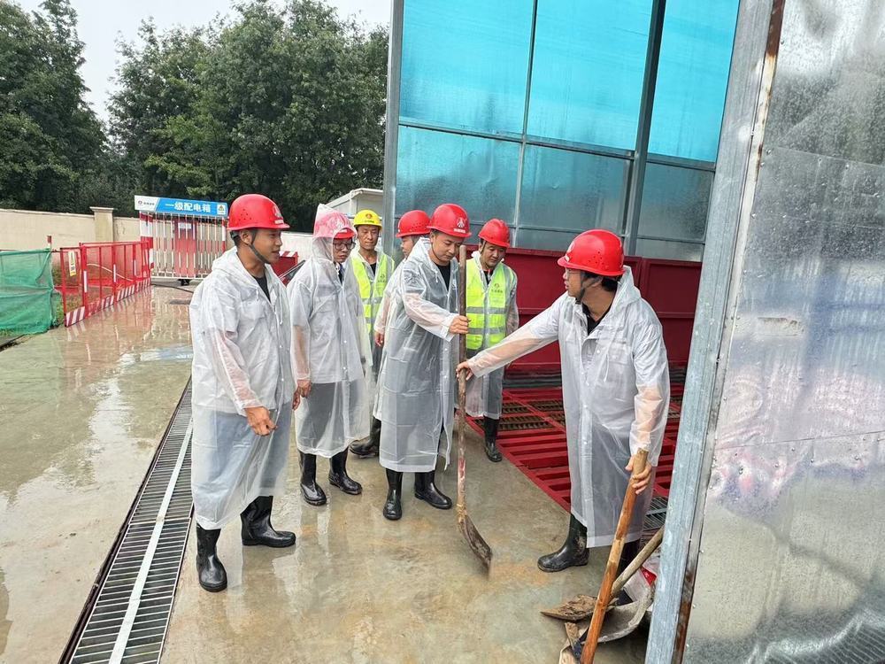 陜煤建設(shè)天工公司土建第二十七項(xiàng)目部：“汛”速行動，嚴(yán)守雨季安全線