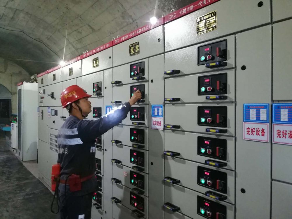 陜煤建設(shè)渭南分公司第一安裝項目部：你戰(zhàn)高溫，我送清涼，這個夏天不服“暑”