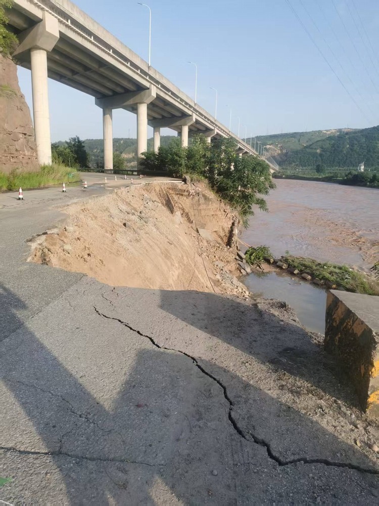 陜煤建設(shè)設(shè)計研究院：陜西彬長小莊礦進礦道路搶險修復(fù)工程圓滿通過驗收