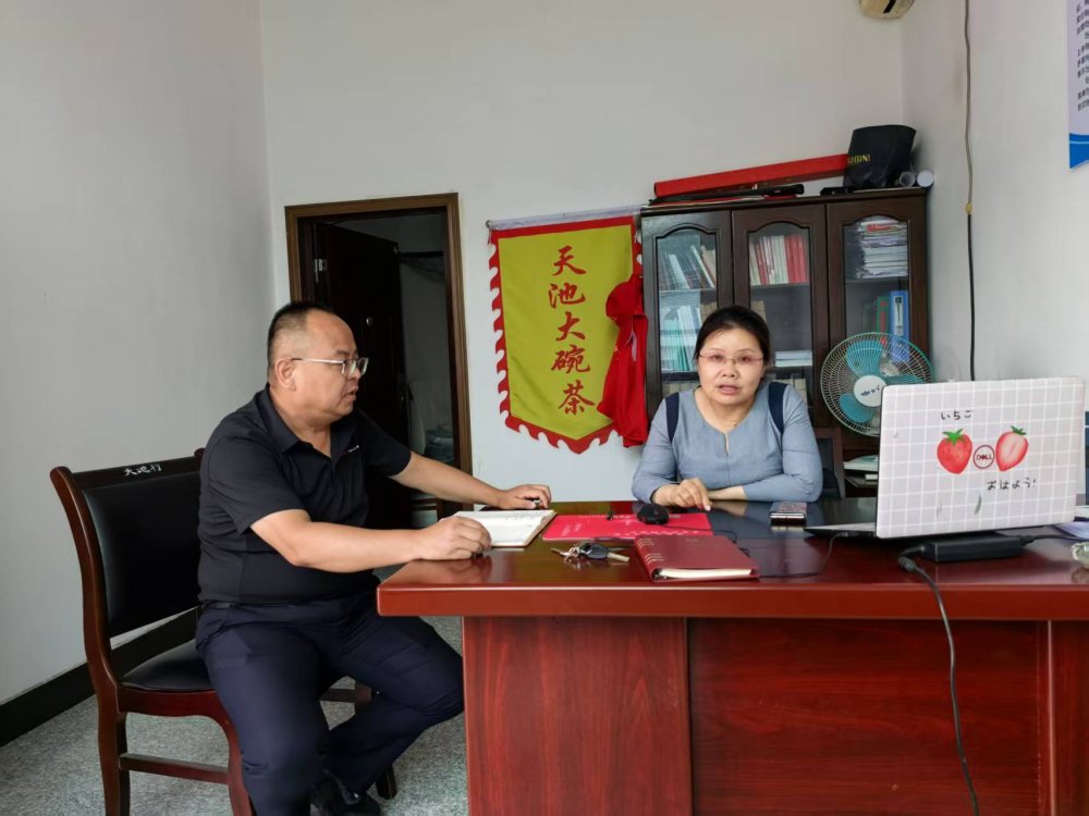 陜煤集團掛職漢陰縣副縣長屈斐斐赴天池村調(diào)研 指導鄉(xiāng)村振興工作