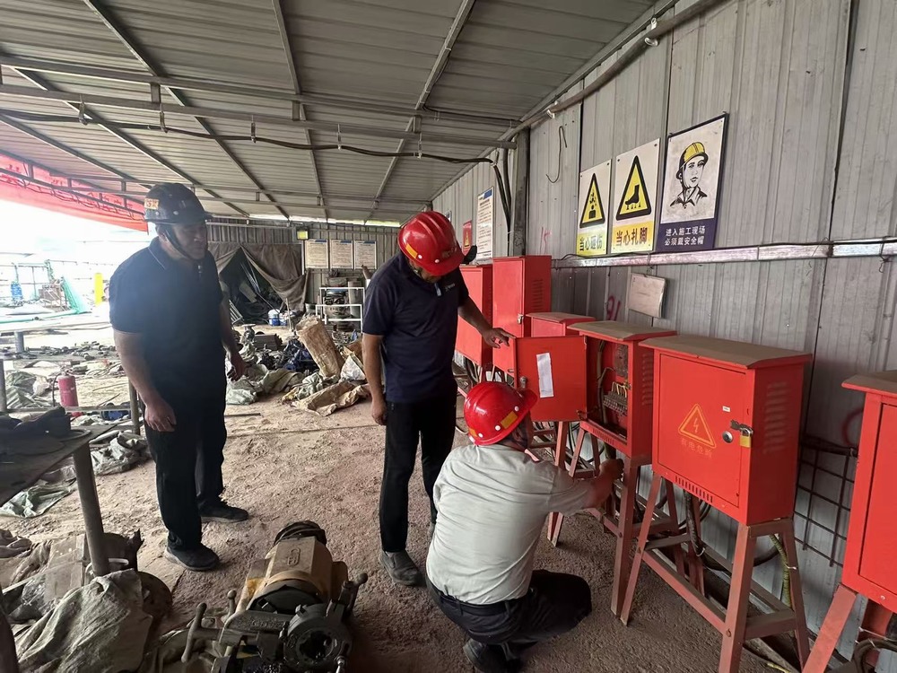 安全生產(chǎn)不放假，應(yīng)急值守不“打烊”—陜煤建設(shè)礦建二公司開展“雙節(jié)”期間安全生產(chǎn)大排查