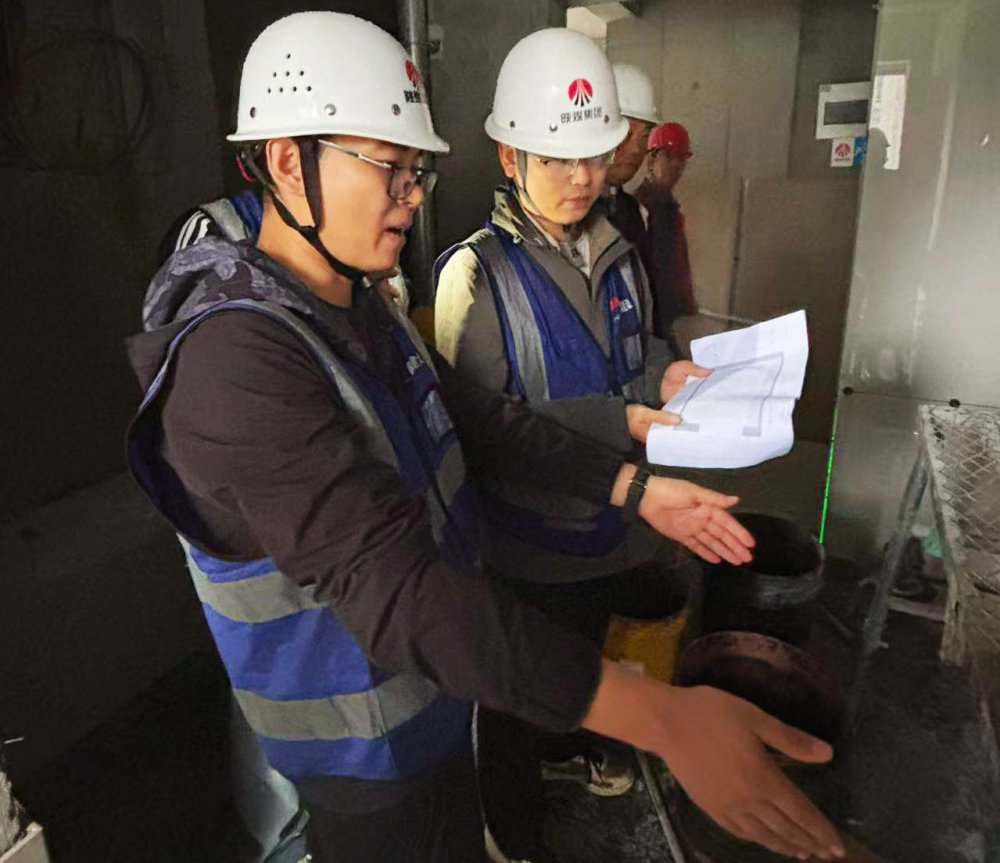 陜煤建設直屬第六項目部：工地上的紅星與國旗，致敬雙節(jié)最美的堅守