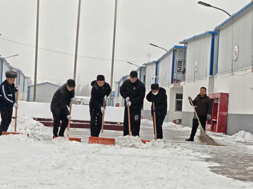 陜煤建設煤礦運營服務分公司：設備“御醫(yī)”開良方，雪后問診保平安